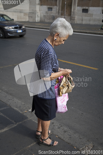 Image of Senior with mobile