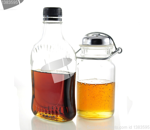 Image of maple syrup and honey 