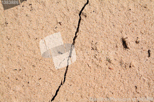 Image of rift in sand