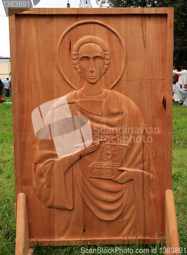 Image of wooden icon in street gallery