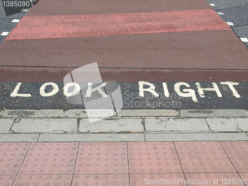 Image of Look Right sign