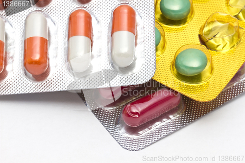 Image of Colorful pills 