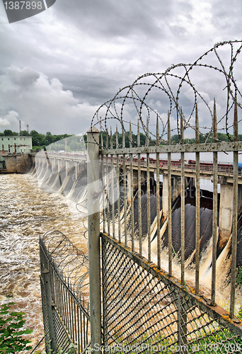 Image of dam