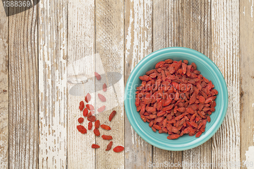 Image of bowl of dried wolfberries