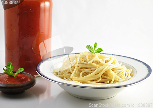 Image of spaghetti with sauce