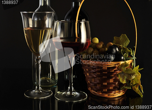 Image of red and white wine