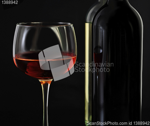 Image of red and white wine
