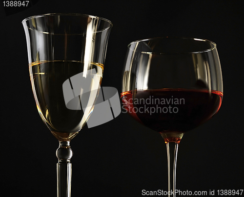 Image of red and white wine