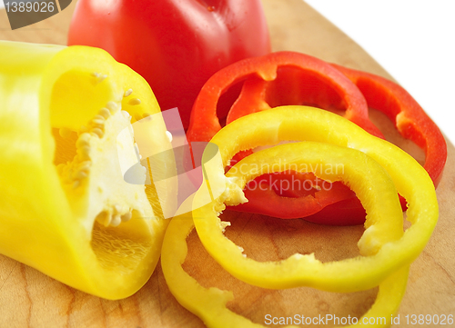 Image of red and yellow sweet peper