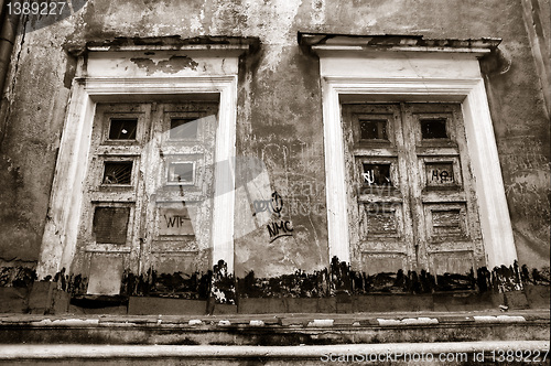 Image of old door in ancient building