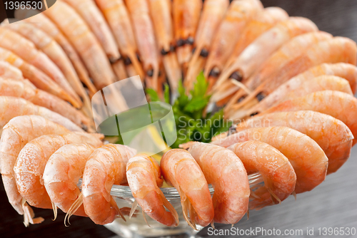 Image of shrimps with lemon