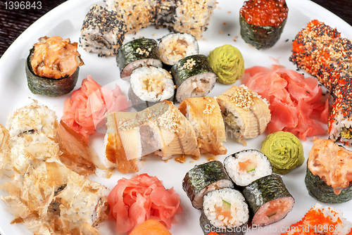 Image of sushi set