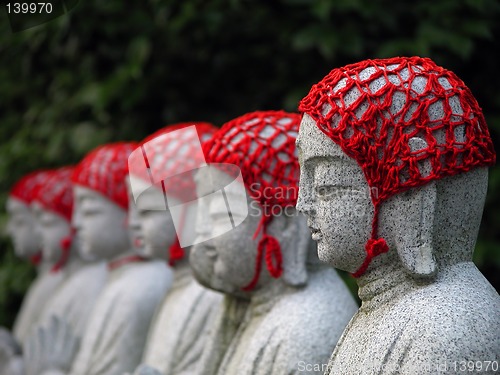 Image of Buddhist statues