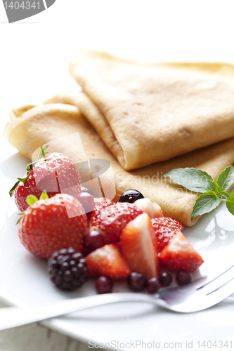 Image of crepes with strawberries