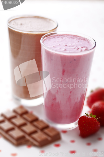 Image of chocolate and strawberry milkshake