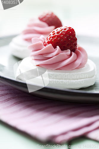 Image of strawberry meringue pavlova