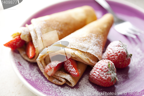 Image of crepes with strawberries