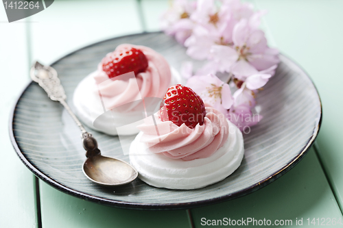 Image of strawberry merigue cakes