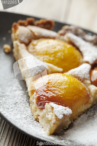 Image of peach pie 