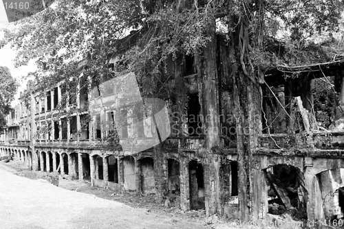 Image of war torn building in Corregidor