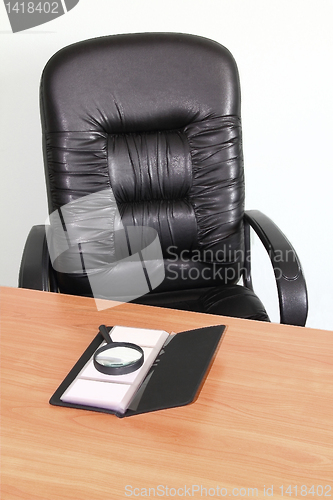 Image of chair and desk in the office