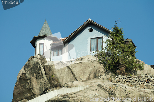 Image of House on top of the mountain