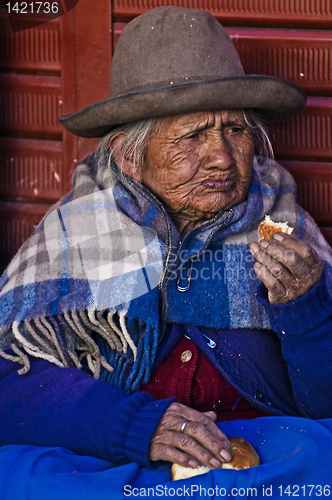 Image of Peruvian woman