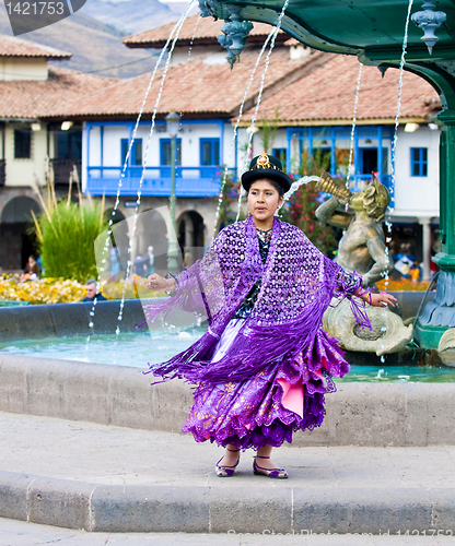Image of Peruvian dancer