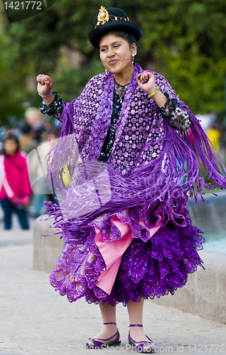 Image of Peruvian dancer