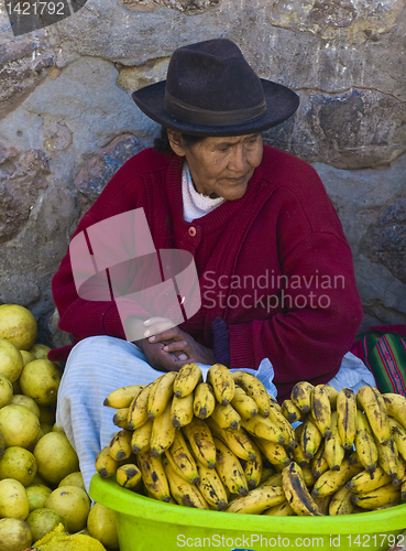 Image of Peruvian woman