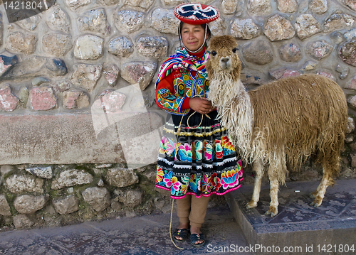 Image of Peruvian girl