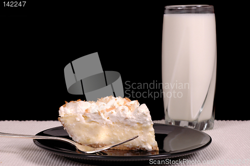 Image of Pineapple coconut cream pie and milk