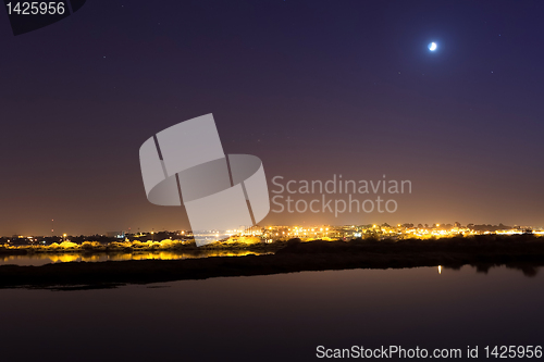 Image of Barreiro skyline at night.