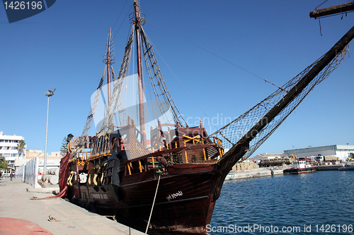 Image of Pirate ship