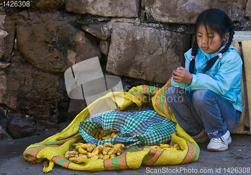 Image of Peruvian girl