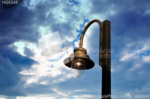 Image of Image of street light.