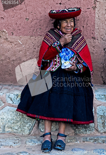 Image of Peruvian woman