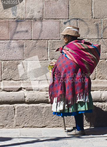 Image of Peruvian woman