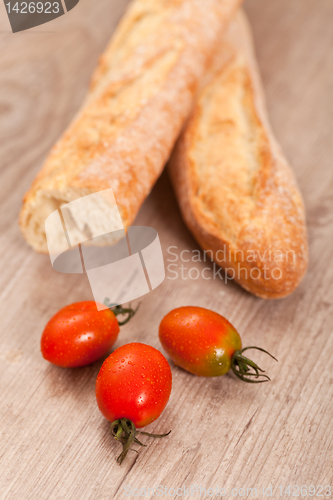Image of Baguette and tomatoes