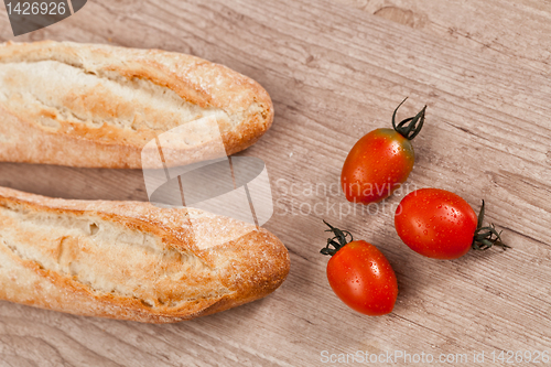 Image of Baguette and tomatoes