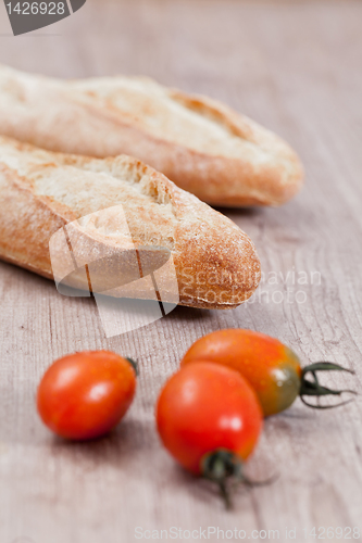 Image of Baguette and tomatoes