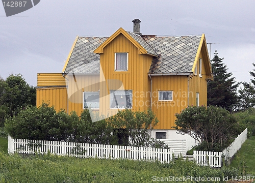 Image of The yellow house