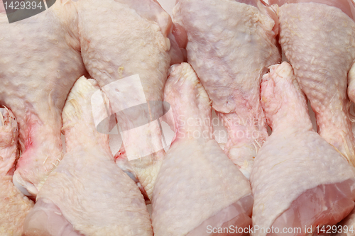 Image of Raw chicken drumsticks