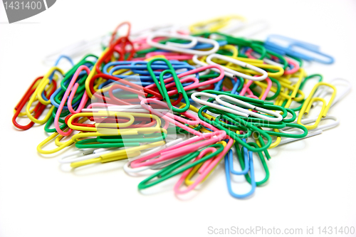 Image of Color paper clips to background