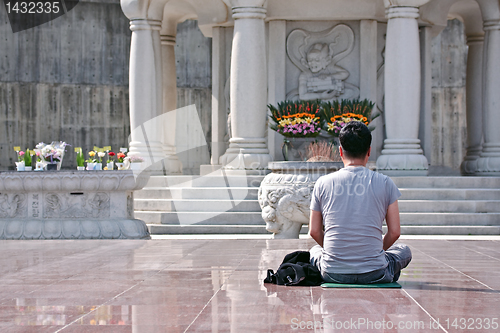 Image of Praying man