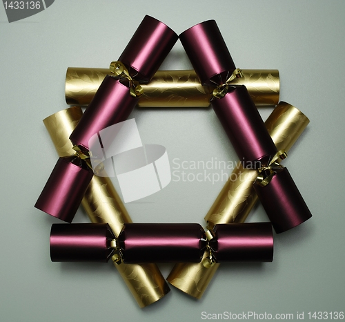 Image of Christmas crackers star