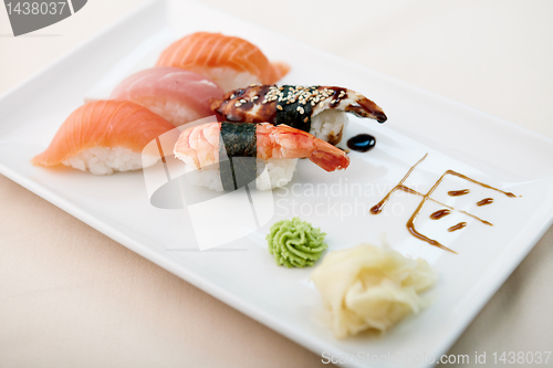 Image of Sushi set