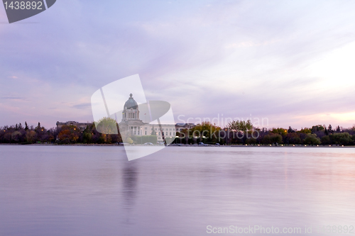 Image of Saskatchewan Legistlative Building over Wascana Lake