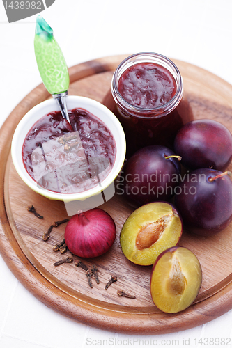 Image of plum chutney