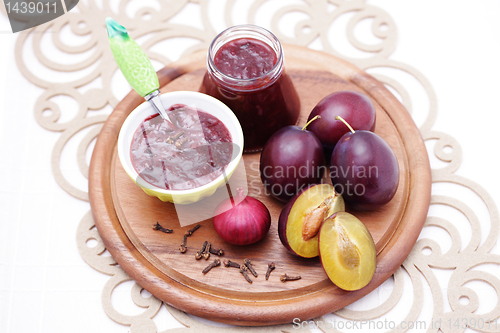 Image of plum chutney